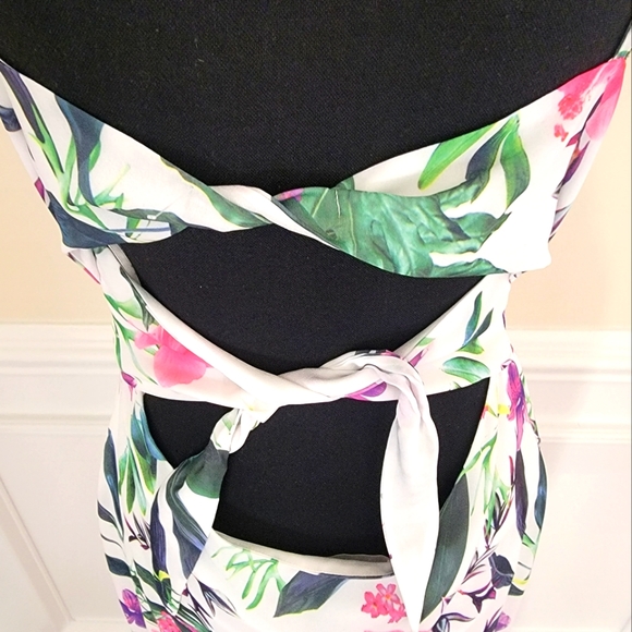 Guess Maxi Dress - Picture 3 of 14